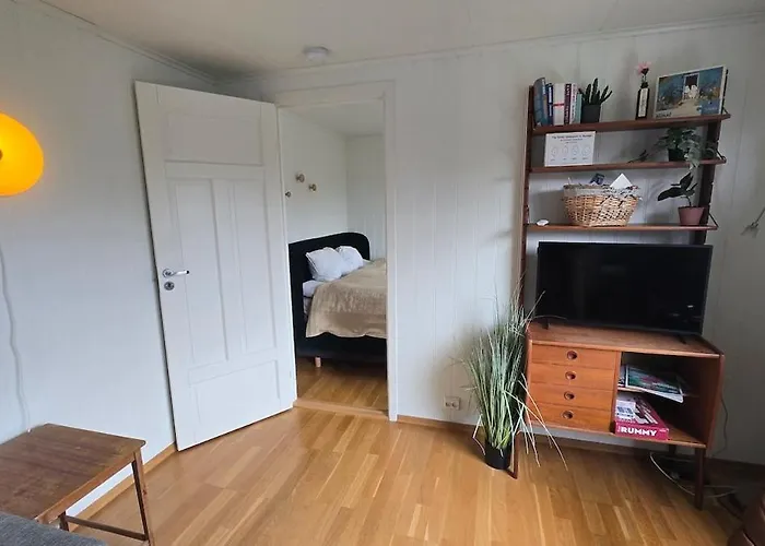 With Forrest View Kristiansand